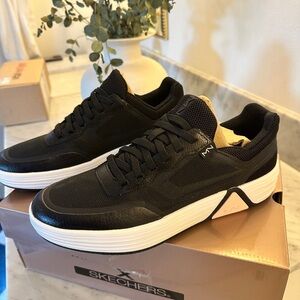 NEW with Box- Skechers Black and White Womens Sneakers